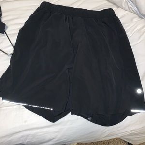 Men’s Lululemon shorts 7”